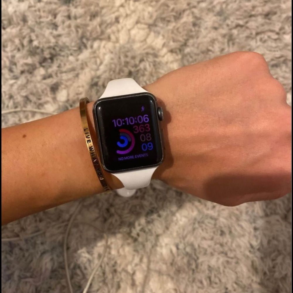 Series 1 Apple Watch 38mm and charger